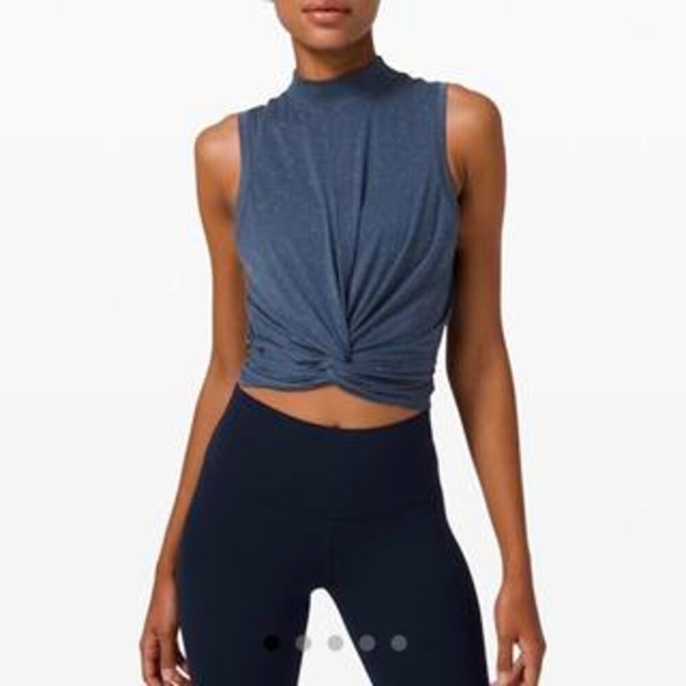 Lululemon Time to Restore Mock Neck Tank Iron Blue Sz 6 P2P 18"